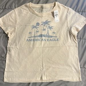 NWT! AE graphic tee.